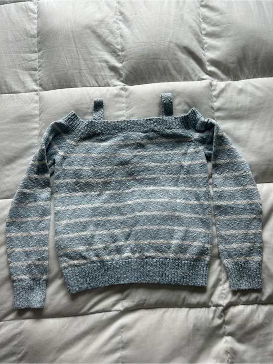 abercrombie kids Sweaters - abercrombie kids Light Blue and White Striped Off-Shoulder Sweater Kids’ 13/14